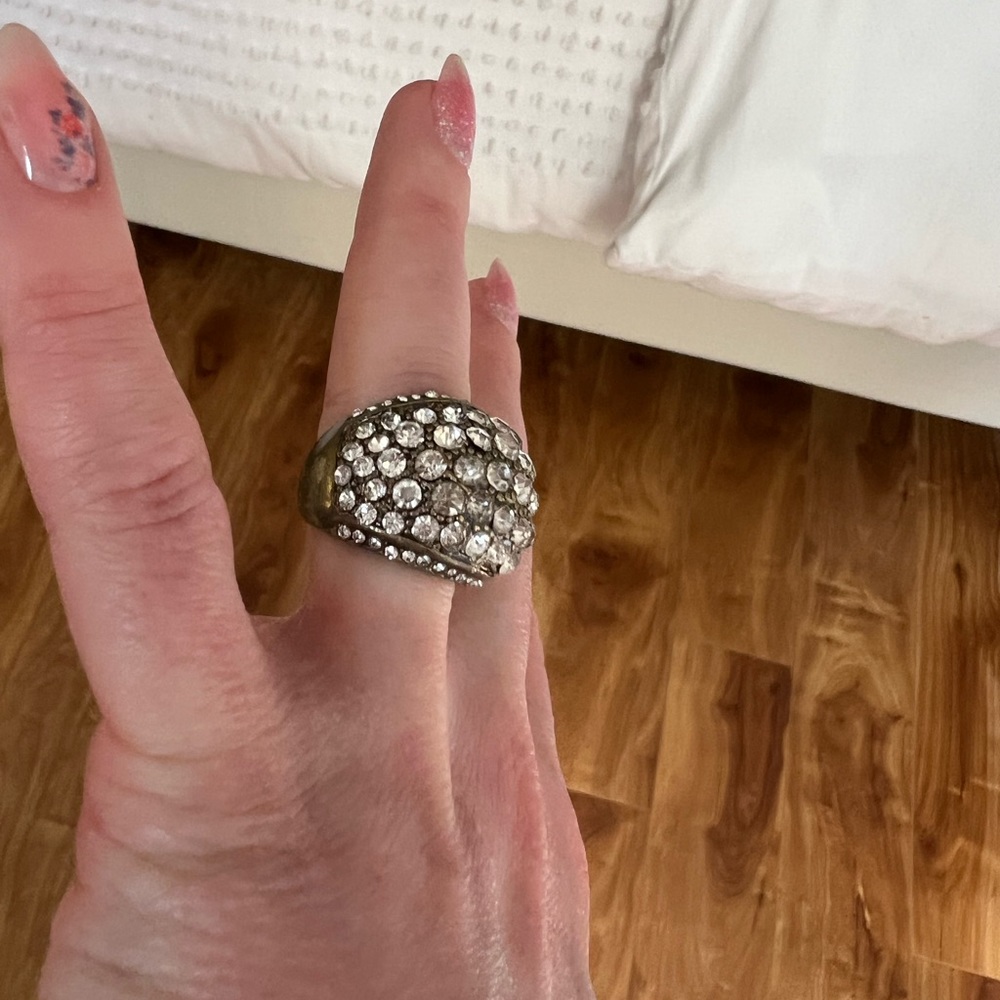 Crystal antique style dome ring gold finish 7 - Picture 3 of 6